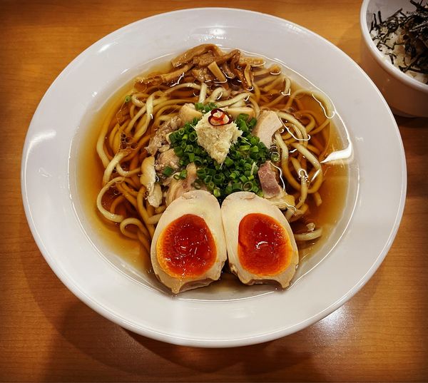 「限定 朝の淡口中華そば(生姜)+味玉」@麺や 遊大の写真
