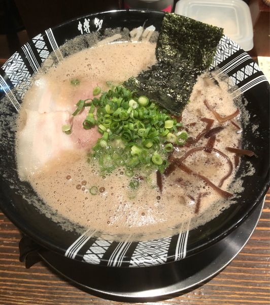 「ラーメン:730円＋替玉:150円」@博多一双 中洲店の写真