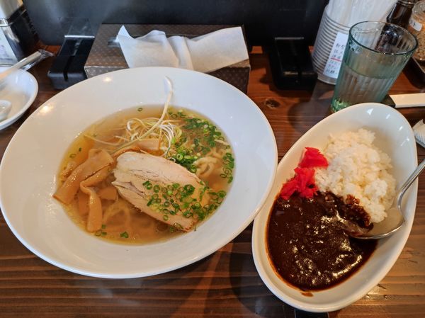 「一乃瀬ラーメン　やわらか牛タン黒カレー」@自家製麺 一乃瀬の写真