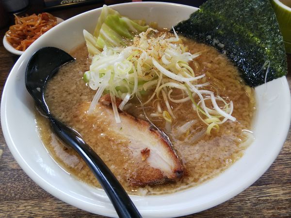 「ぶうとと　：太麺」@信州麺屋 とんずら －カエン－の写真