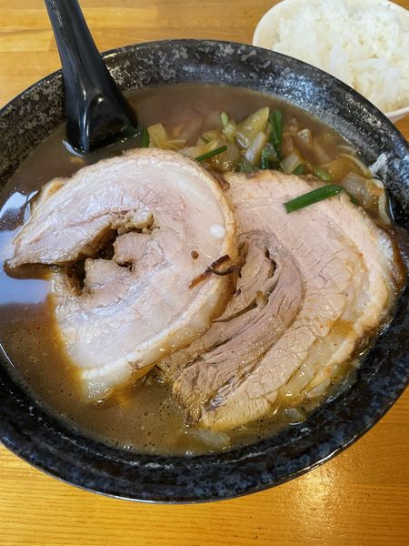 「にんにく醤油チャーシューメン＋半ライス¥1,200」@麺処 らふてるの写真