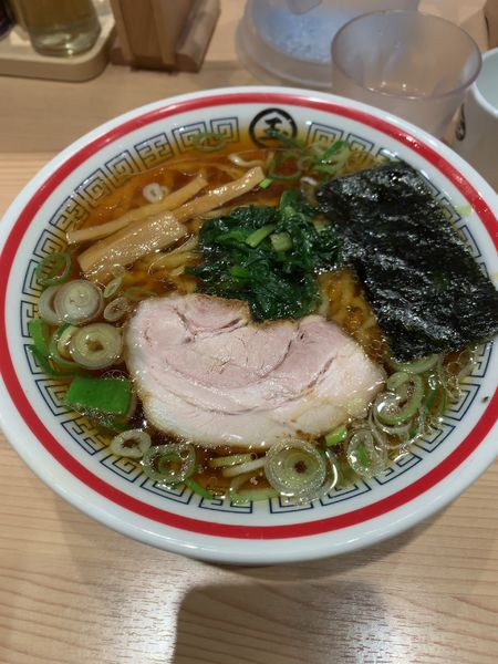 「中華そば」@中華そば つけめん 玉 新宿店の写真