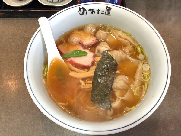 「ワンタンメン」@支那そば めでた屋の写真