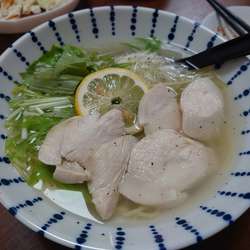 鶏だしラーメン 550円 他いろいろ