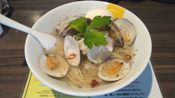 「【限定】ホンビノス貝の冷製塩らー麺¥1000-」@塩生姜らー麺専門店MANNISHの写真