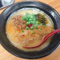 極上豚骨ラーメン カンミナ 白鳥店の画像