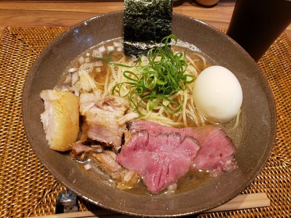 「夢にでてきた中華そば+しお味玉」@Dad's Ramen 夢にでてきた中華そばの写真