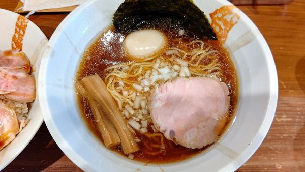 「味玉ラーメン（正油味）」@めん屋 とんぼの写真