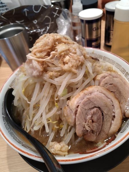 「小ラーメン830円」@豚山 武蔵小杉店の写真