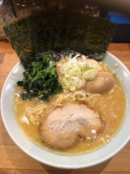 「豚骨味玉」@鶴一家の写真