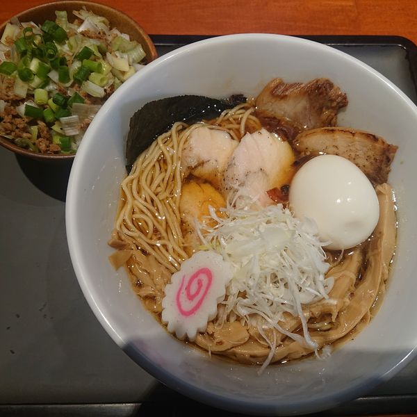 「特製芳醇中華そば1020円、ネギ丼230円」@中華そば 輝羅の写真