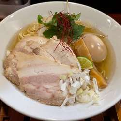 煮干塩ラーメン+肉増し+アメ玉