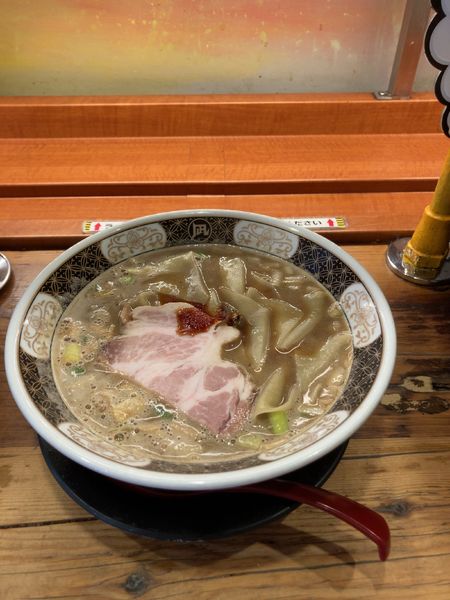 「すごい煮干ラーメン　850円」@ラーメン凪 大宮店の写真
