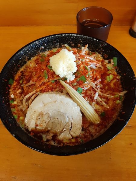 「蠍カラマシマシシビマシマシ中盛りニンニク970円」@Japanese soba Noodles 蠍の写真