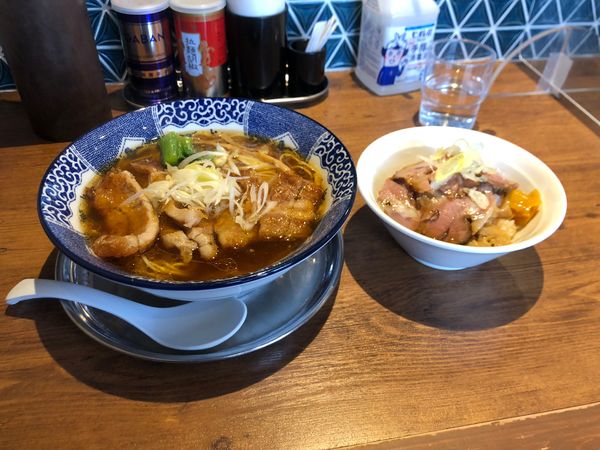 「パーコー麺　チャーシュー飯」@ハマカゼ拉麺店の写真