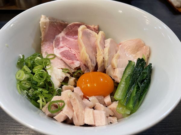 「チャーシュー鶏油まぜそば」@麺や 福はらの写真