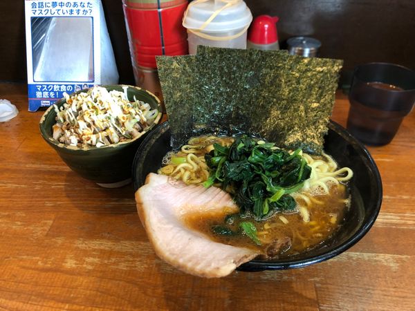 「ラーメン　釜焼きチャーシュー丼」@末廣家の写真