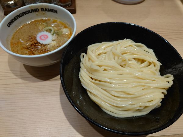 「カレーつけめん 950円」@頑者 UNDERGROUND RAMEN 川越駅店の写真