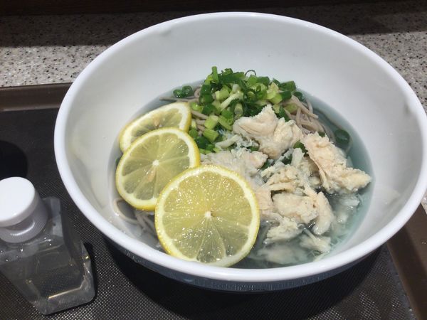 「マーベラスそば　５８０円」@名代 富士そば 北千住東口店の写真