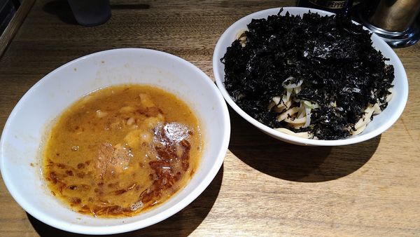 「えびつけめん(ヤサイ少なめ･ニンニク)+岩海苔」@MEN YARD FIGHTの写真