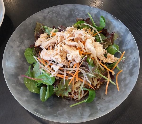 「ごま油香る彩り野菜と蒸し鶏のさっぱり冷やし中華690円」@幸楽苑 イオンタウン南陽店の写真