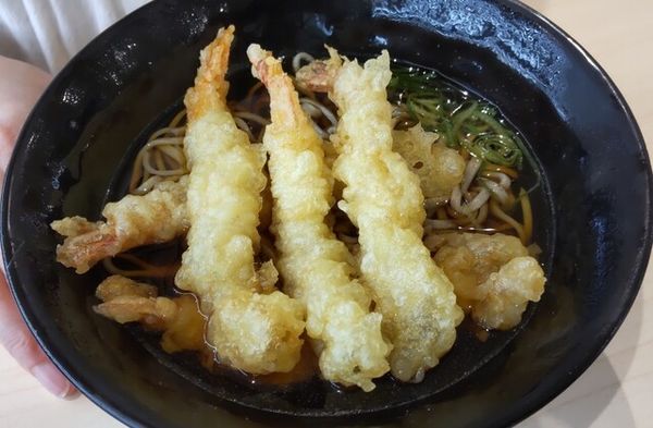 「海老天そば」@はま寿司 山形馬見ヶ崎店の写真