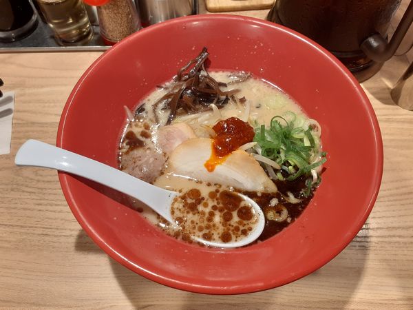 「赤丸」@博多一風堂 名古屋驛麺通り店の写真