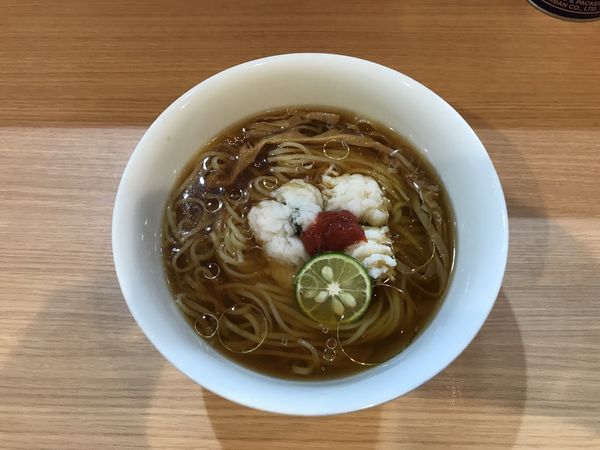 「鱧冷やしラーメン　期間限定」@RAMEN ガモウスマイルの写真