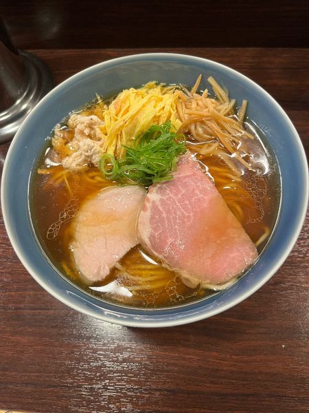 「醤油そば・細麺 950円」@麺屋 ルリカケスの写真