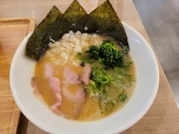 「限定　家系ラーメン」@味噌もりNOODLE みやみや イオンモール多摩平の森店の写真