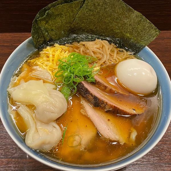 「特製醤油そば」@麺屋 ルリカケスの写真