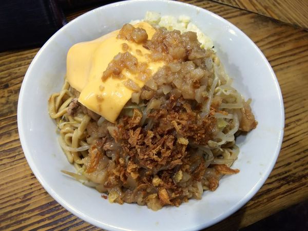 「汁なし昼Ver.ニンニクアブラ＋チーズ　900＋50円」@夢を語れ青森の写真