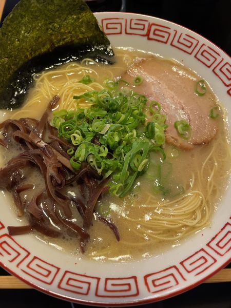 「定番長浜ラーメン」@博多長浜らーめん 六角堂 八王子店の写真