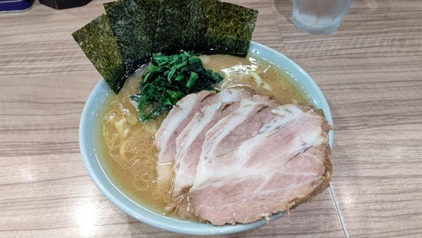 「ラーメン（並）+チャーシュー」@ラーメン 清水家の写真