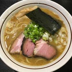 濃厚な中華そば(850円)