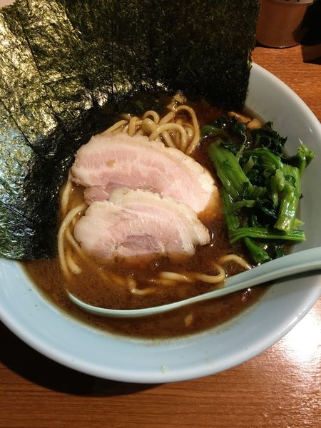 「黒マー油ラーメン(750円)」@らーめん 晴れる家の写真