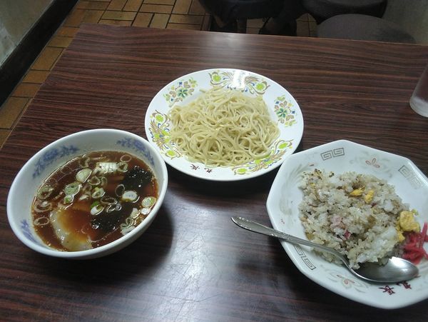 「つけ麺580円 半チャーハン300円」@丸長 豪徳寺店の写真