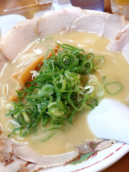 「屋台の味・チャーシュー増し」@天下一品 塚口店の写真