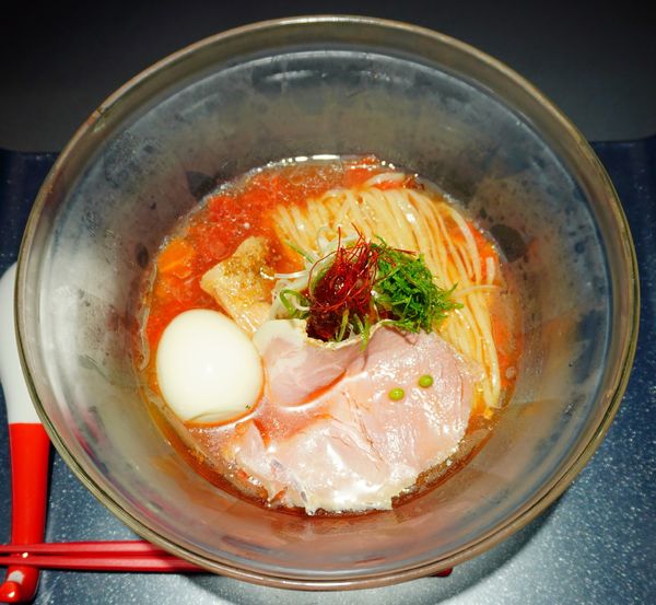 「【7月限定麺】蕃茄冷彩麺 紅〜くれない〜＋寿雀卵味玉」@noodle art gallery Ryota Tezukaの写真