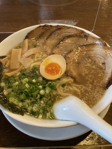「とろこくチャーシュー麺醤油（1080円）」@とろこくチャーシュー ごとく 勝田台店の写真
