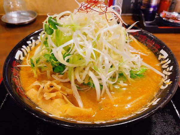 「野菜たっぷり味噌ラーメン（860円）」@味噌のマルショウ川嶋本店の写真