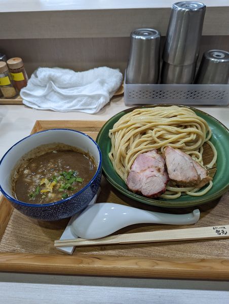 「極濃煮干つけ麺+中盛+(特選煮干し和え玉)」@煮干しつけ麺 宮元の写真