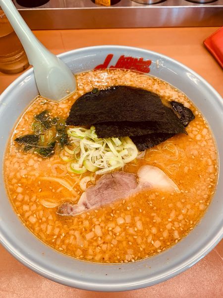 「特製味噌 背脂変更」@ラーメン山岡家 さいたま宮前店の写真