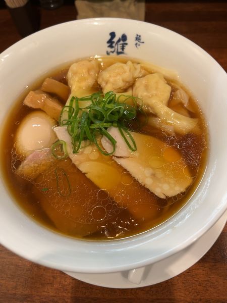 「特醤油らぁ麺1100+黒烏龍茶200」@麺や維新の写真
