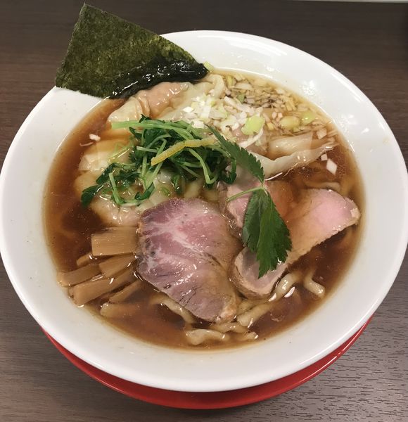 「手打ちわんたん麺¥900」@中華そば 麦笑 本所吾妻橋店の写真