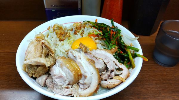 「小豚  汁なし  ニラキムチ  ニンニク少なめ  アブラ」@ラーメン二郎 横浜関内店の写真