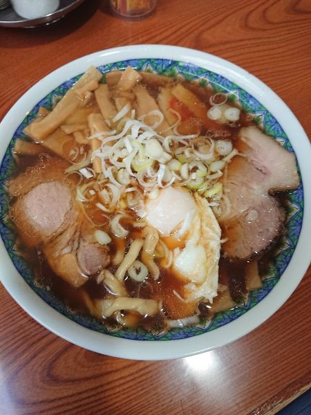 「手打ちラーメン＋メンマ＋チャーシュー＋玉子」@中華そば集来の写真