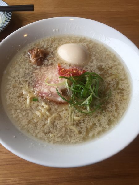 「塩らーめん(背脂)」@麺 㐂色の写真