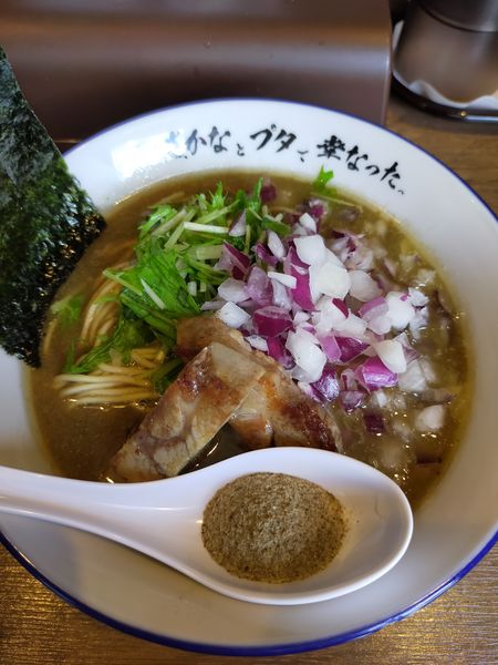 「煮干らーめん」@さかなとブタで幸なった。の写真