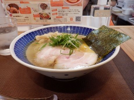 「あっさり塩らぁ麺」@らぁ麺 桃の屋の写真